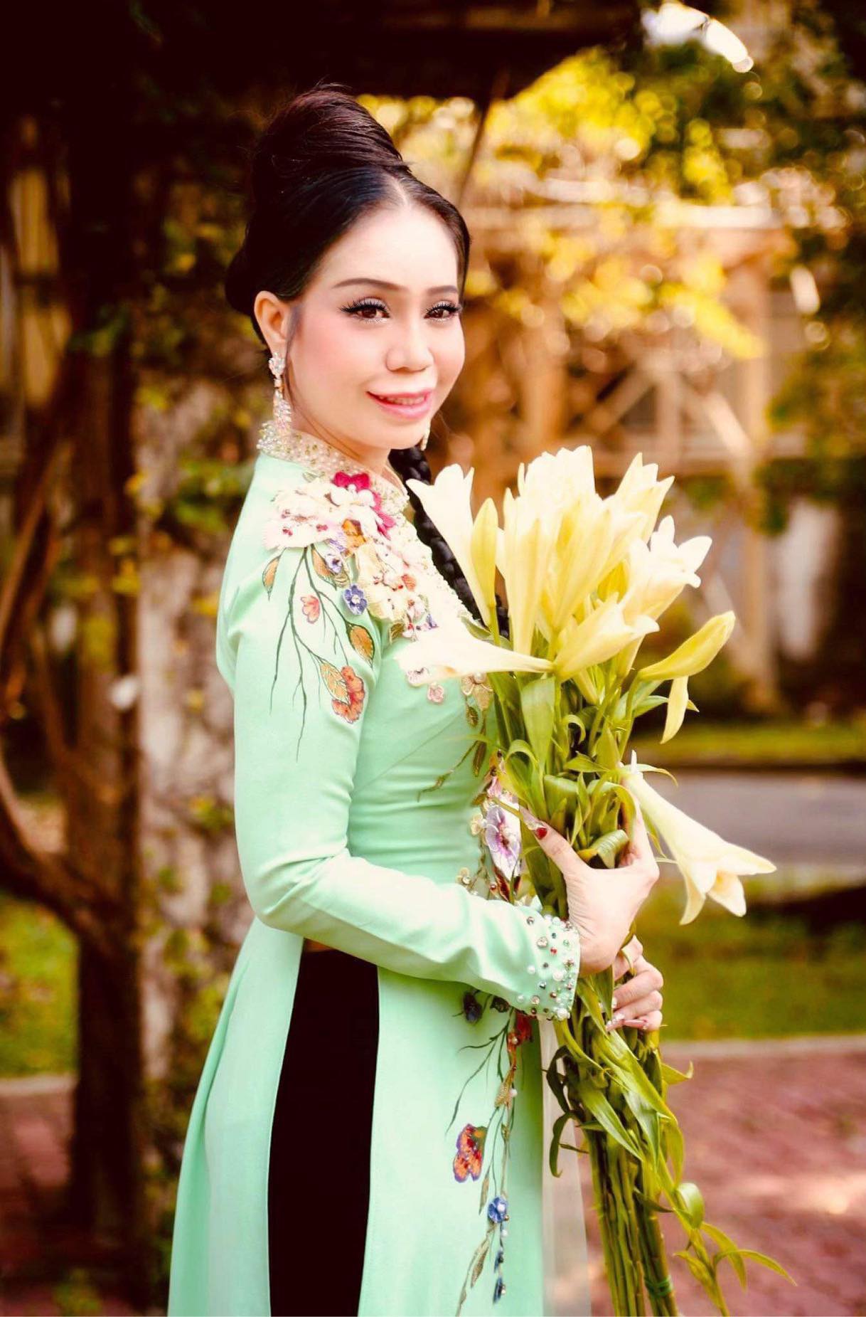 Hoa hậu Thanh Hằng hưởng ứng "Tuần lễ áo dài 2024" 5 423686579 1534943723733553 3509393047371040519 n